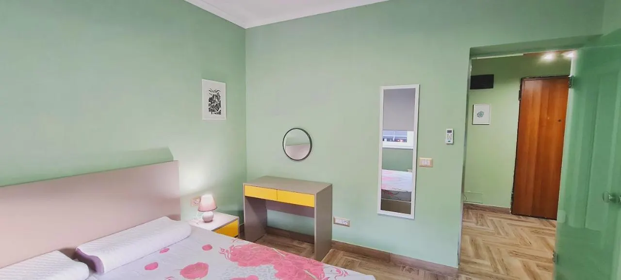 2V1 - Sheshi Willson Apartment Tirana