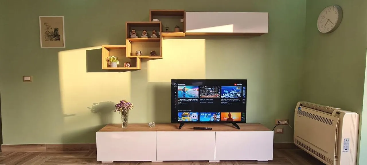 2V1 - Sheshi Willson Apartment Tirana