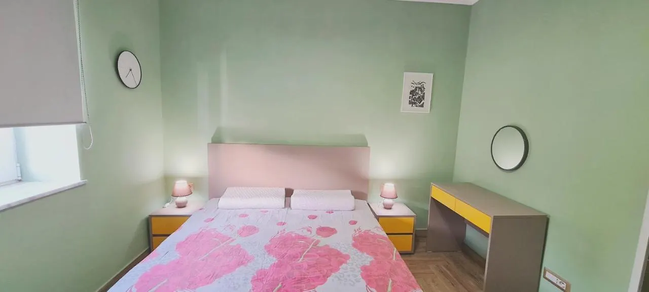 2V1 - Sheshi Willson Apartment Tirana